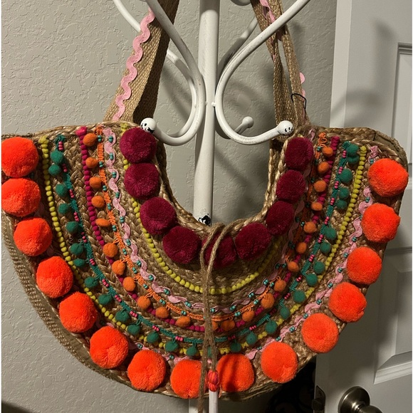 Handbags - Beautiful oversized jute beach bag